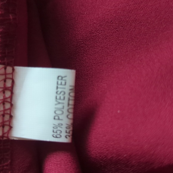 Deep red high low blouse with ruffle sleeves size large - Picture 4 of 5